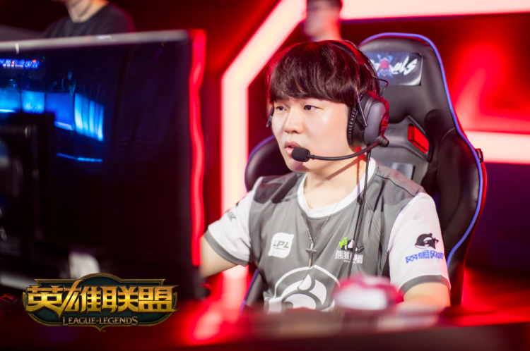 开云体育-JackeyLove在SKT比赛中比分优势明显，惊险取胜引发热议！的简单介绍